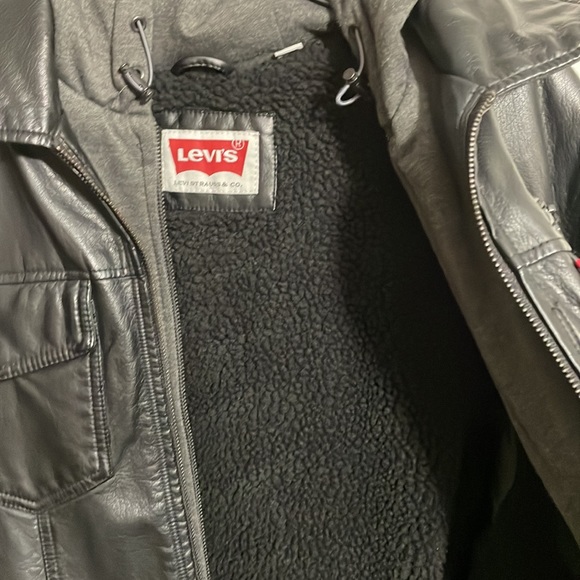 Levi’s Jacket - Picture 7 of 9
